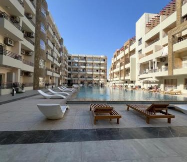 Al Mamsha El Seyahi Apartment | Avaneu Apartment beach resort