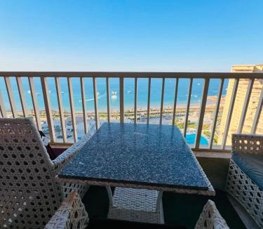 Ras Sudar Apartment | Porto Sokhna pyramids Sea View Family