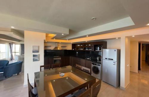 Ras Sudar Apartment | porto pyramids city home 5