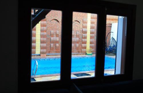 Luxor House | Royal peaks