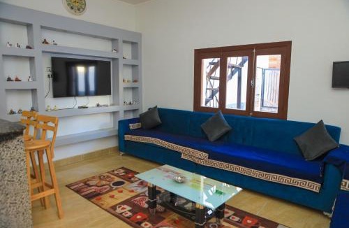 Luxor House | Royal peaks