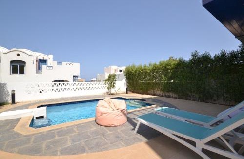 Sahl Hasheeh Apartment | Luxury 4 Bedroom Villa for Rent in Amaros