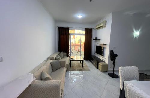 Al Mamsha El Seyahi Apartment | desert pearl three bedrooms