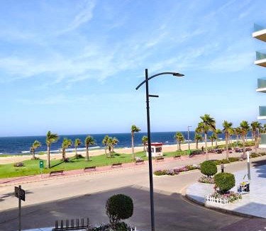 Al-Manasrah Apartment | شاليه بانوراما صف اول بحر شاليه السفينه