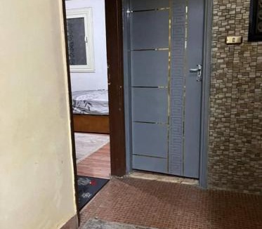 Al Duqqi Apartment | مفروش بالكامل