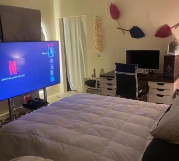 New Cairo Hotel | Luxurious Sound System Room Near AUC