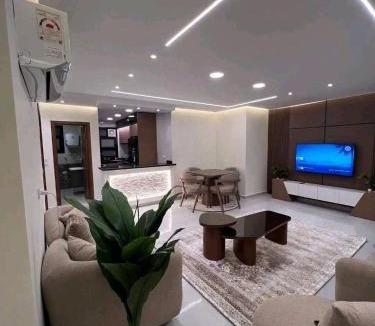 Nasr City House | شقة فندقية حديثة بغرفتي نوم وواي فاي سريع وموقع مركزي