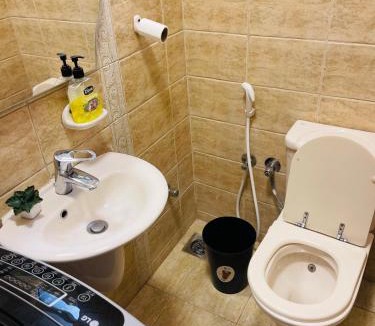 Al-Khalifa Apartment | تنورنا