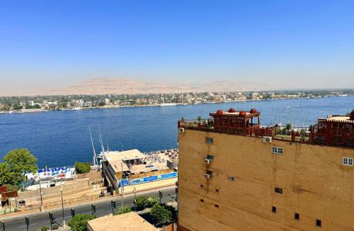 Luxor Apartment | White Palace
