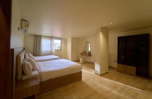 Kafrat al Jabal Hotel | La Roja pyramids inn
