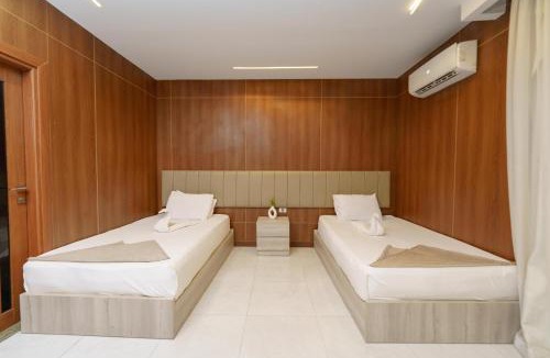 Qasr an-Nil Hotel | Royal Home Residence