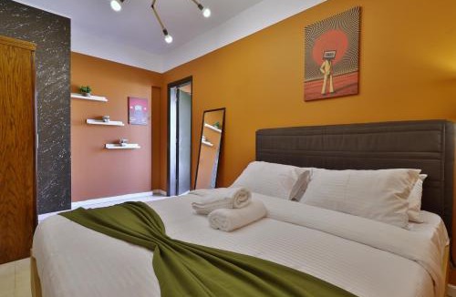 Zamalek Apartment | Pop-art studio in Zamalek, city view
