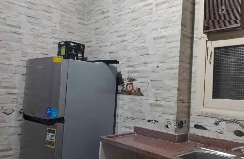 Al-Khalifa Apartment | شقه مفروشه ثلاث غرف واتنين حمام مكيفه بالكامل المقطم فشارع تسعه الرئيسي امام مطعم حسني الكبابجي
