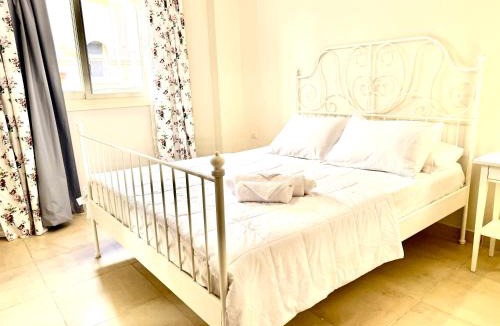 Ad-Dab'ah Ski Chalet | Lavista Bay Luxury Sea View 3BR Ground Chalet & Garden
