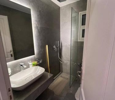 Zamalek Apartment | شقة فندقية امام سفارة الفيتنام الزمالك