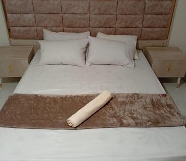 Al Rehab Apartment | 3 Bedrooms 3 bathrooms Rehab Old Market Gate 6