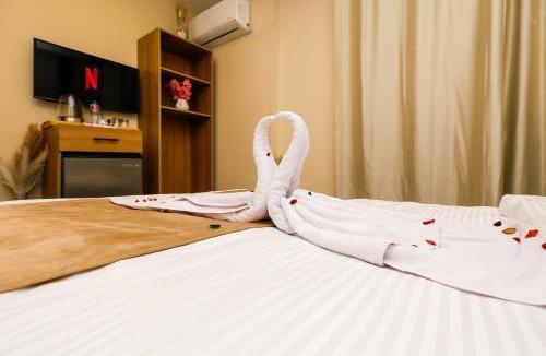 Kafrat al Jabal Hotel | Pyramids Palace INN With Rooftop Access