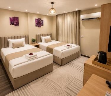 Al Haram Hotel | Queen Taliaa pyramids view