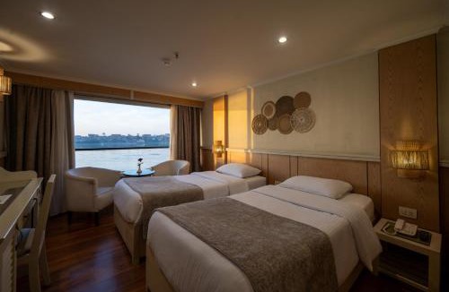 Luxor Boat Rental | Vipxplor Nile cruise Every Wednesday from Aswan 3 Nights & Saturday from Luxor 4 Nights