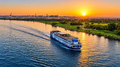 Luxor Boat Rental | Vipxplor Nile cruise Every Wednesday from Aswan 3 Nights & Saturday from Luxor 4 Nights
