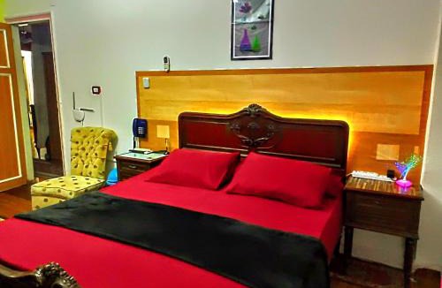 Al-Muntazah Apartment | fayrouzat elmndara near the sea with garden vew