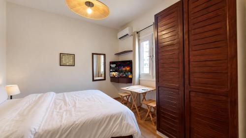 Al Duqqi Apartment | Stylish Studio in the Heart of Dokki