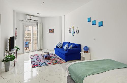 Village Road Apartment | Peaks -La Vista Studio with blacony
