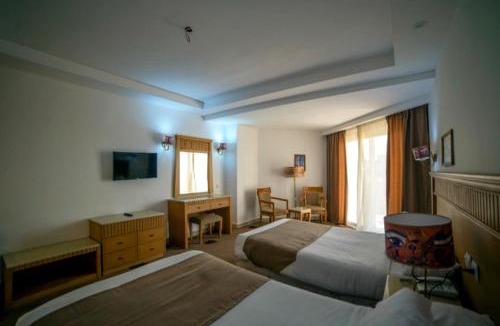 Al Haram Hotel | Tut pyramids view Hotel