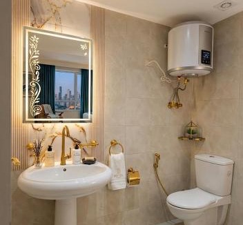 Qasr an-Nil Hotel | Cairo Lotus Hotel Thrir Sq