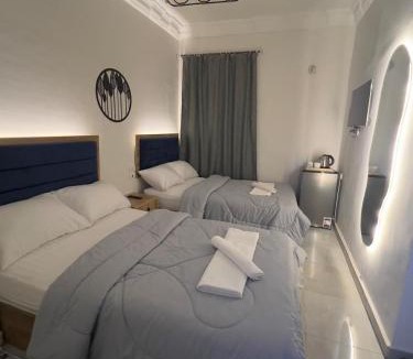 Giza House | Star Plaza Pyramids View