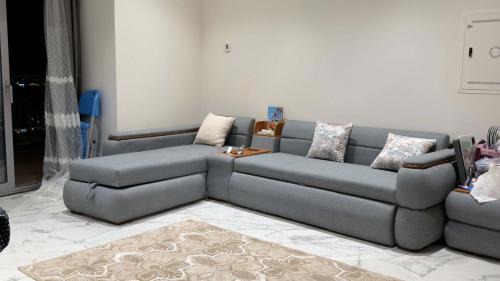 Al Alamayn Apartment | The gate