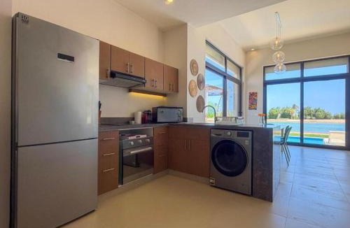 El Gouna Villa | Stylish 4BR LUX Pool Villa Near Marina, Nanny Room