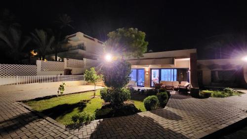 Sharm El Sheikh Ski Chalet | Cosy Romantic Sea View Villa at a 5 Hotel