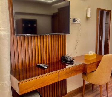 Al-Muntazah Hotel | Sheraton Royal Sea View