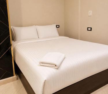 Al Haram Hotel | Casa Latina pyramids view