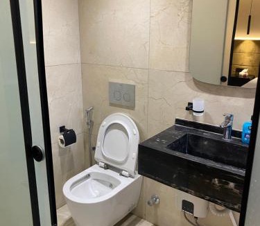 Al Duqqi Apartment | 4 ميدان الجمهوريه متفرع من البطل احمد عبدالعزيز جامعة الدول العربية