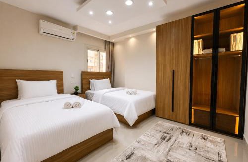 An-Nuzhah Apartment | Premium 3BR Hotel Apartment with Direct Airport View