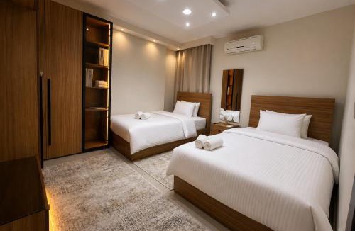 An-Nuzhah Apartment | Premium 3BR Hotel Apartment with Direct Airport View