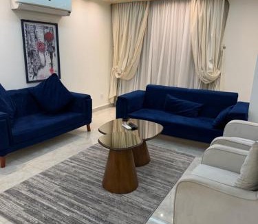 Ash-Sharq Apartment | برج زيزينيا