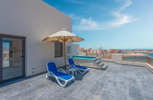 El Gouna Ski Chalet | Private Rooftop pool 3BR in Ancient Hill El Gouna