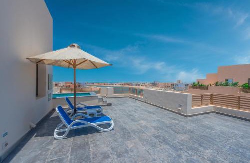 El Gouna Ski Chalet | Private Rooftop pool 3BR in Ancient Hill El Gouna