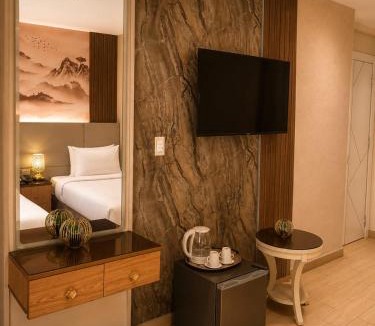 Qasr an-Nil Hotel | Grand lotus hotel downtown