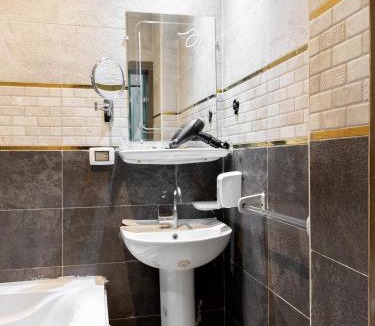 Giza Hotel | Enter Pyramids Inn