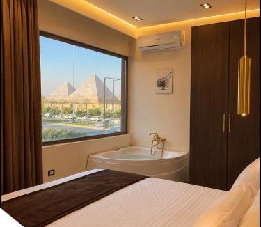 Pyramids Gardens House | New White Pyramids Inn