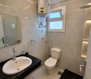 Al-Muntazah Apartment | Zein Luxury Apartment - Maamourah Beach
