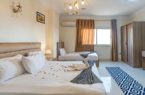 Kafrat al Jabal Apartment | 9 Pyramids & Sphinx View Apartment