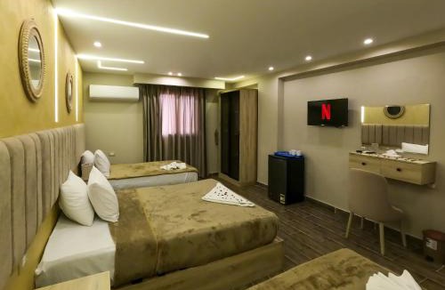 Giza Hotel | Khan EL Khlili View iNN