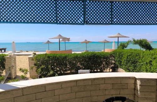 Ras Sudar Apartment | شاليه علي البحر صف أول بحديقة خاصة بمنتجع براس سدر Chalet direct Sea View Ras Sudr