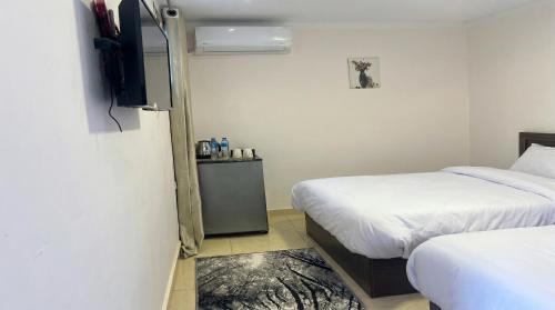 Al Haram House | King Badr Pyramids Inn
