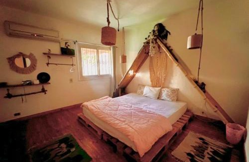 Taqseem Laselky Apartment | Teepee Room In a Shared Apartment